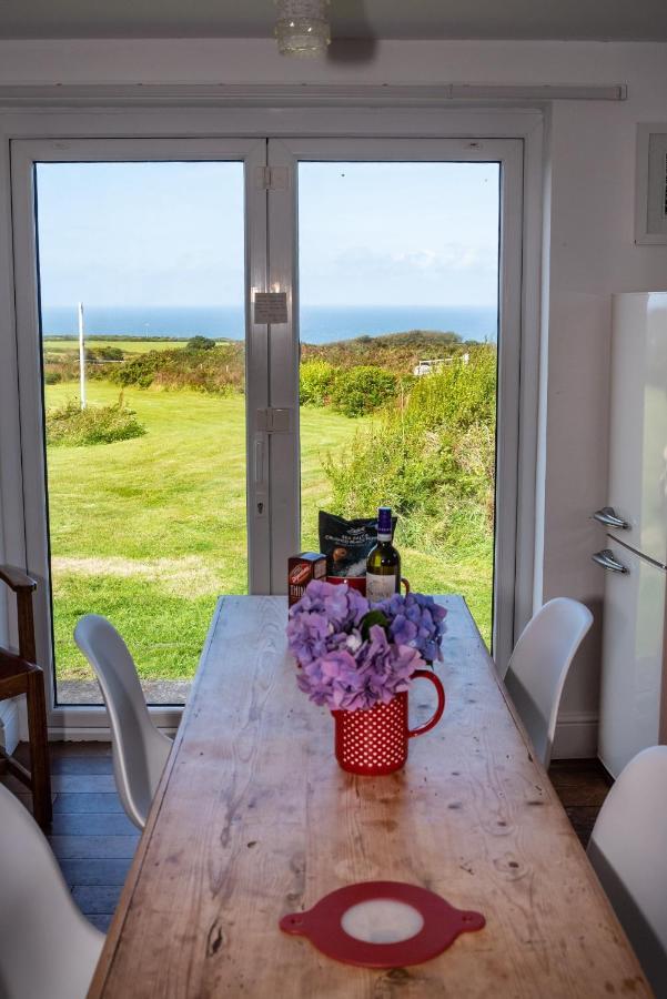 Finest Retreats - Western Watch - Sea Views, Pets Accepted, Sleeps 6 Lower Boscaswell 외부 사진